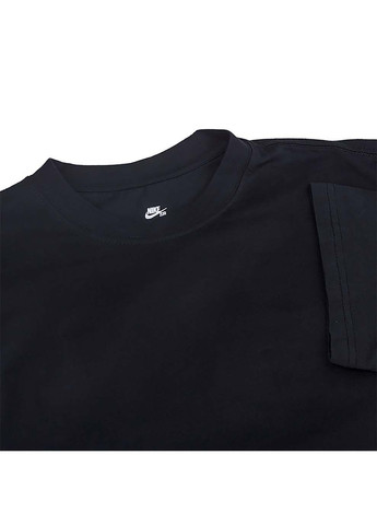 Чорна чоловіча футболка nikenk sb tee essentials чорний Nike