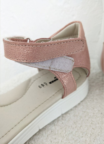 Розовые летние кожаные босоножки с закрытым задником для девочек InFashion