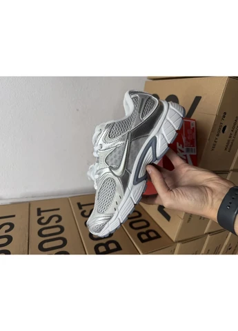 Білі кросівки чоловічі nike v5 rnr white silver найк в5 білі демісезон No Brand