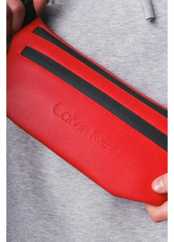 Бананка-сумка з шкірозамінника червона Calvin Klein # - (395673920)