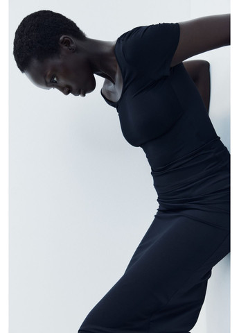 Спортивная футболка H&M - (354647774)