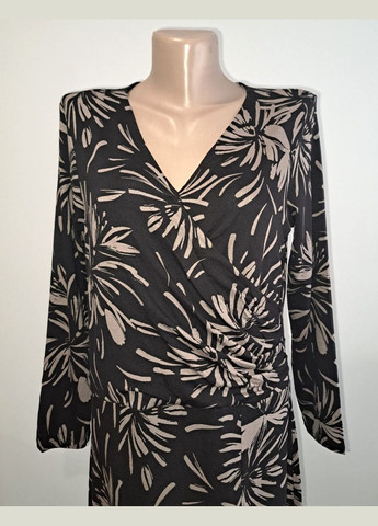 Черное кэжуал платье на запах Artigiano с цветочным принтом