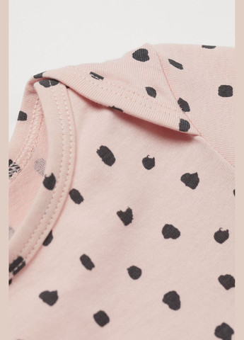 Світло-рожевий літній костюм (футболка, шорти) H&M