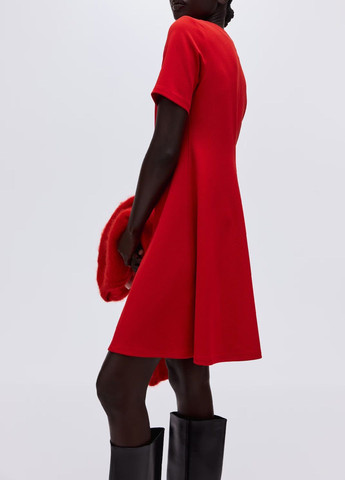 Красное платье H&M однотонное