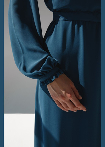 Темно-синя коктейльна жіночна сукня міді з шифону з спідницею-сонце Nai Lu-na by Anastasiia Ivanova однотонна