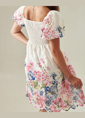 Білий кежуал сукня жіноча біла з квітами Clew