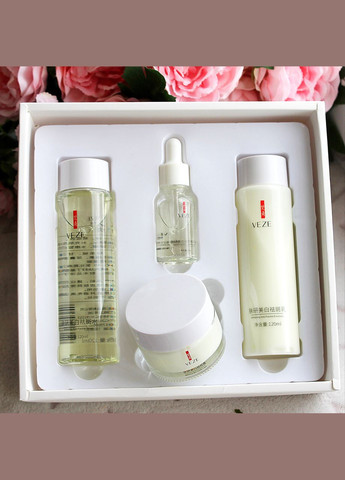 Подарунковий набір освітлювальний і зволожувальний Freckle з гексапептидом і вітаміном C на 4 предмети VEZE (307822390)