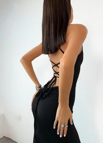 Черное повседневный стильное женское платье с разрезом Tik-Tak однотонное