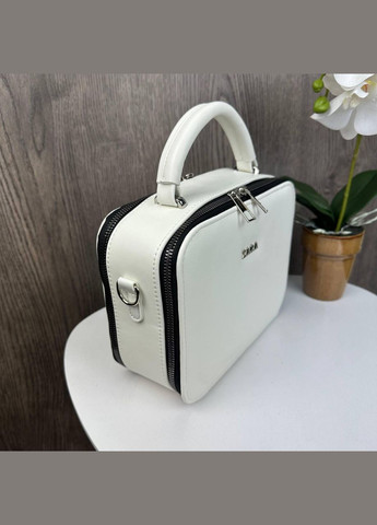 Жіноча каркасна міні сумочка на плече з екошкіри з металевою фурнітурою біла (sku_972Б) No Brand (330575880)