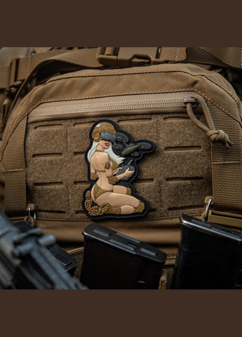 Нашивка Tactical girl №6 PVC White/Coyote V1 M-TAC (315047264)
