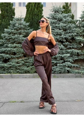 Костюм женский шелковый с топом коричневого цвета 38992 Fashion (403178847)