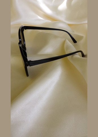 Стильные солнцезащитные очки черный (4-48) No Brand (313286022)