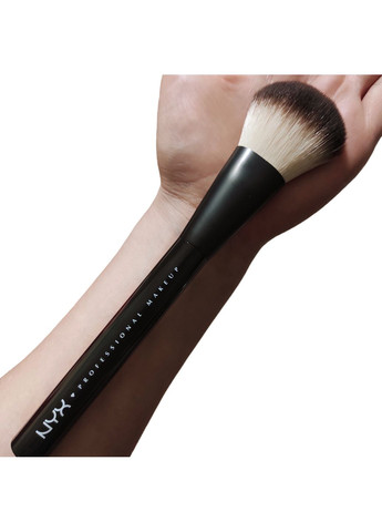 Кисть для нанесения пудровых текстур Pro Powder Brush Nyx (300091255)