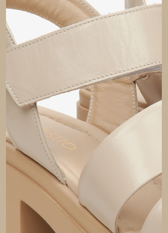 Бежевые босоножки, цвет бежевый Estro