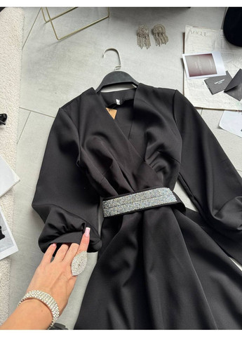 Черное праздничный женское платье на запах с роскошным поясом на запах Avanti однотонное