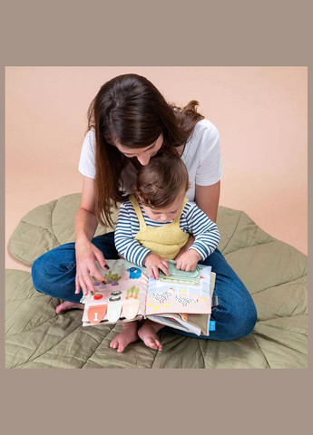 Книжка м'яка Садочок у місті Бізібук Зайченятка (13355) Taf Toys (333252680)