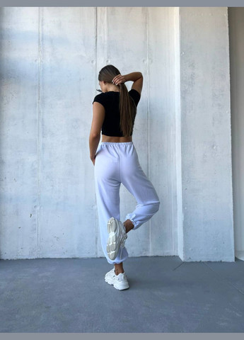 Шикарные белые джоггеры в размере 42-46 на резинке с фиксатором снизу, качественные спортивные штаны с накатом No Brand 135 (282742547)