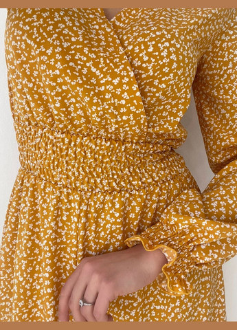 Горчичное праздничный, коктейльное, повседневный, кэжуал, вечернее платье с разрезами No Brand с цветочным принтом