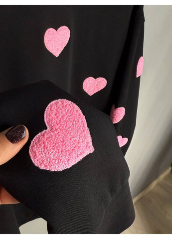 Чорний світшот жіночий 2975 оверсайз з об’ємними серцями W (370456413)