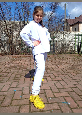 Білий спортивний костюм 2 Льва (358068506)