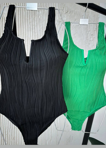 Зелений літній яскравий фактурний купальник з акцентом на грудях суцільний Vakko