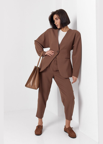 Коричневый женский классический жакет без воротника с имитацией карманов Lurex - демисезонный