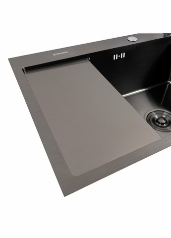 Кухонная мойка CM 65*50 R черная PVD Handmade (круглый сифон 3,0/0,8) Valeso (336932887)