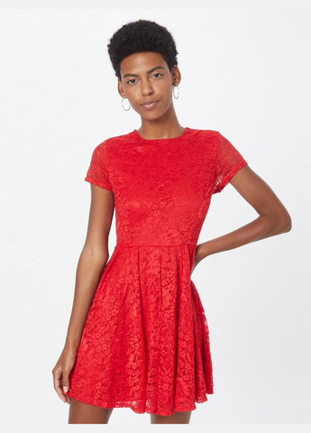 Красное платье Wal G.