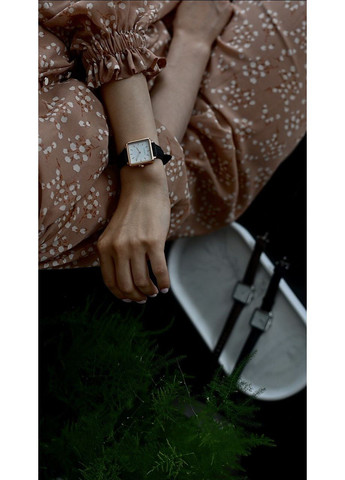 Жіночий годинник square brown/silver HANNAH MARTIN (373296912)