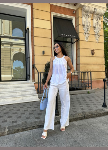 Белая женская блузка без рукавов Fashion Girl