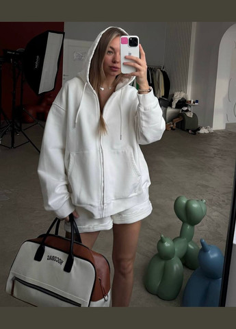 Костюм женский повседневный, кофта + шорты, молочного цвета свободного кроя, стильный и комфортный No Brand 083-1 (322815140)