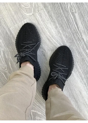 Чорні кросівки чоловічі adidas yeezy boost 350 v2 black full reflective адідас ізі буст чорні демісезон No Brand