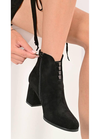 Черные демисезонная ботильоны женские черные демисезонные на каблуке No Brand Ботильони жіночі демісезонні