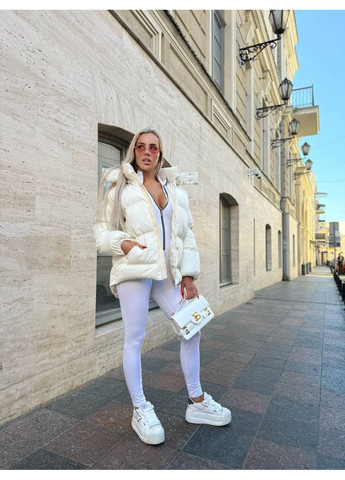 Молочный зимний Пуховик No Brand