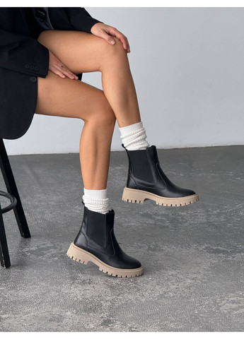 Жіночі зимові челсі з натуральної шкіри, чорні, на підошві латте, з теплим хутром No Brand (365654815)