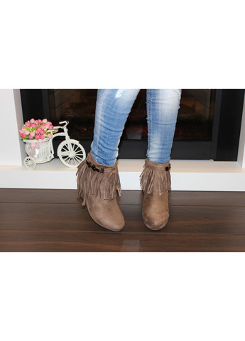 Бежевые демисезонная ботильоны женские замшевые бежевые No Brand Ботильони жіночі демісезонні