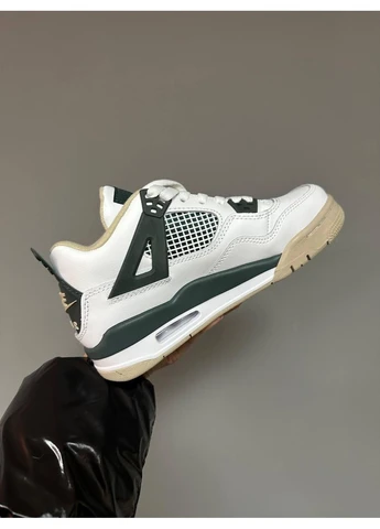 Бежеві Осінні кросівки чоловічі nike air jordan 4 white beige найк аір джордан No Brand