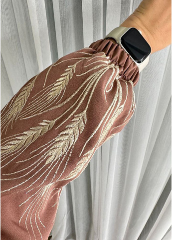 Бежевое праздничный, повседневный, джинсовое, вечернее, деловое, кэжуал лаконичное платье с вышитыми рукавами InFashion с патриотической символикой