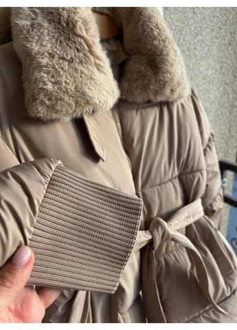 Бежевая демисезонная куртка женская 6211 пилот с поясом мех удлиненная Snow Passion