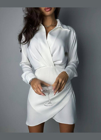 Белое элегантное новогоднее шелковое платье белого цвета с воротником и длинным рукавом для стильных праздников No Brand однотонное