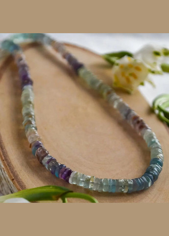 Чокер натуральный камень Флюорит шайба фур-ра гип-ный сплав цвет серебро d-5мм+- L-41-45см No Brand флюорит латунь серебро (303216915)