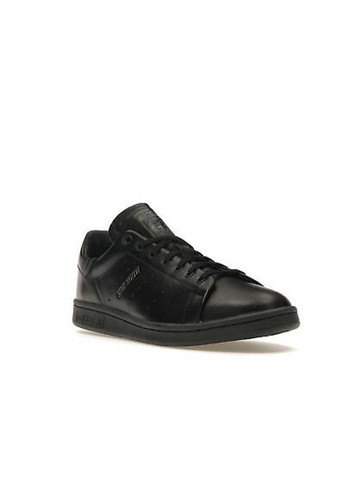 Черные демисезонные кроссовки мужские adidas