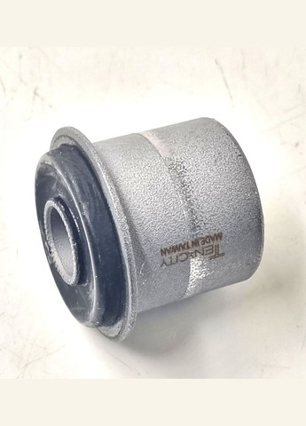 Сайлентблок важеля AAMMI1063 OEM MR296093, MR296094 Tenacity (345740615)