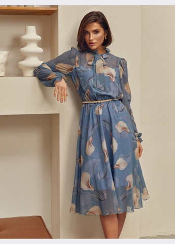 Сіра шифонова сукня з квітковим принтом і коміром-аскот сіра Dressa