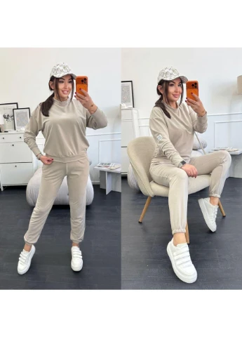 Жіночий спортивний костюм на кожен день No Brand (386585782)