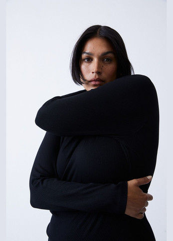 Черное кэжуал платье H&M однотонное