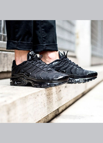 Білі Осінні кросівки чоловічі nike air max plus triple black 604133-050 No Brand