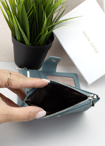 Кошелек женский кожаный Classic 2201-9960 бирюзовый на кнопке Classica (295365749)