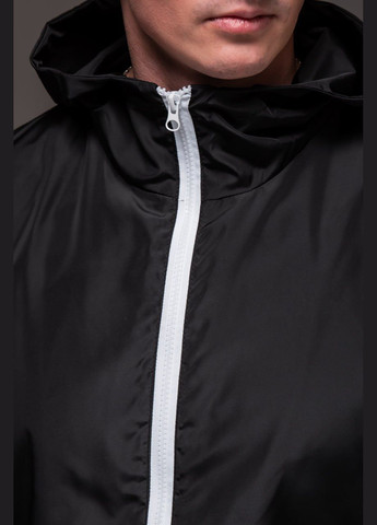 Черная демисезонная ветровка Vakko