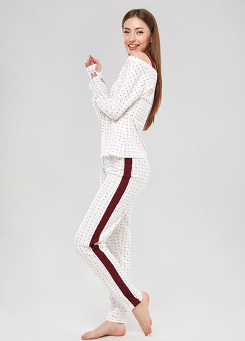 Белая всесезон пижама женская белого цвета с фактурного трикотажа и бордовыми лампасами. кофта + брюки ORA